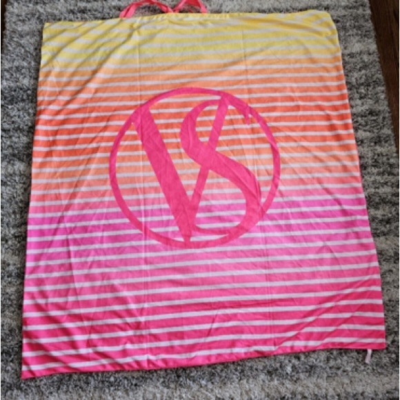 Victoria's Secret Gradient Striped Towel/Blanket - Picture 1 of 4